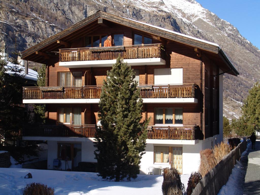 Strahlhorn Apartment Zermatt Room photo